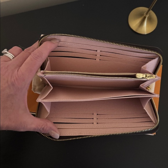 Louis Vuitton Zippy Wallet Damier Ebene Rose Ballerine - Picture 6 of 14